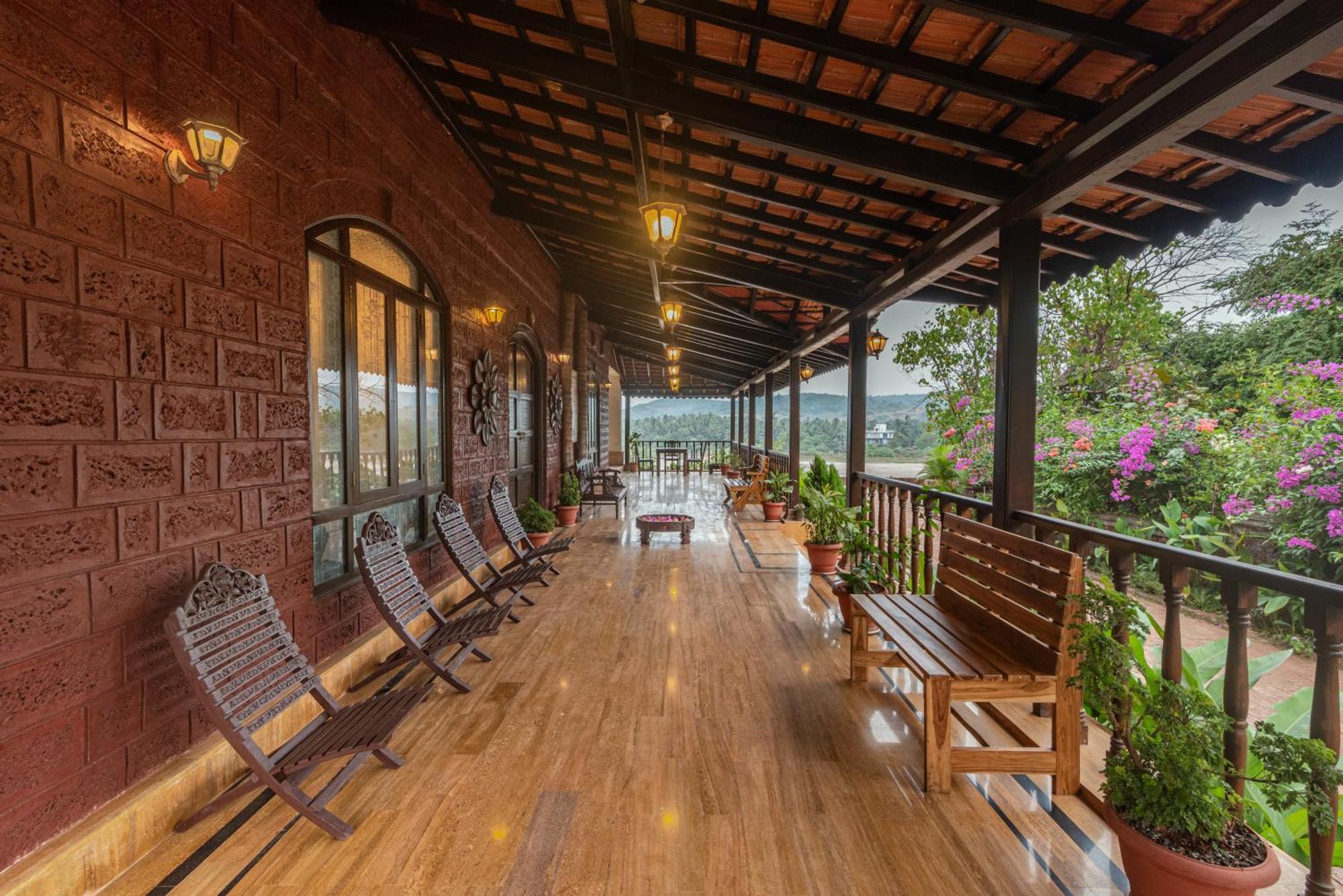 Saffronstays Athaang, Dapoli Anjarle Ngoại thất bức ảnh